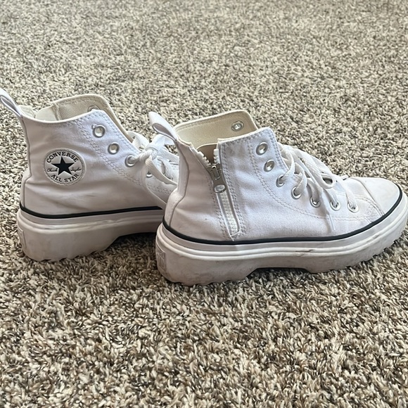 CONVERSE. White. Platform. Women’s 6.5/kids4.5 - Picture 2 of 3